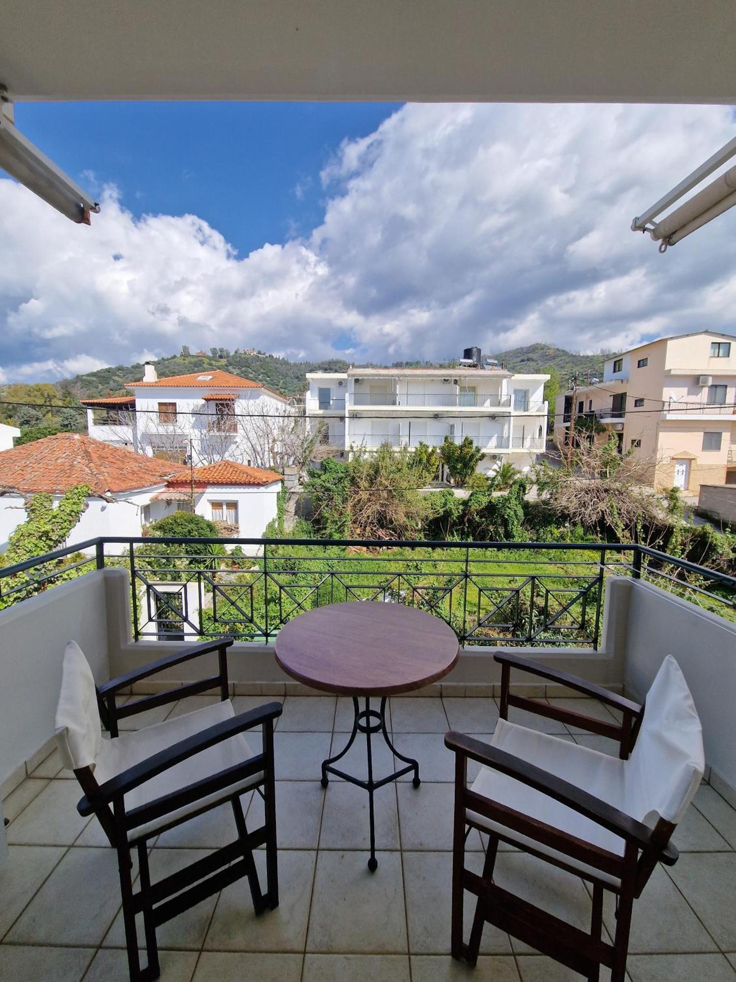Porto Xronia Aparthotel Khrónia Екстериор снимка