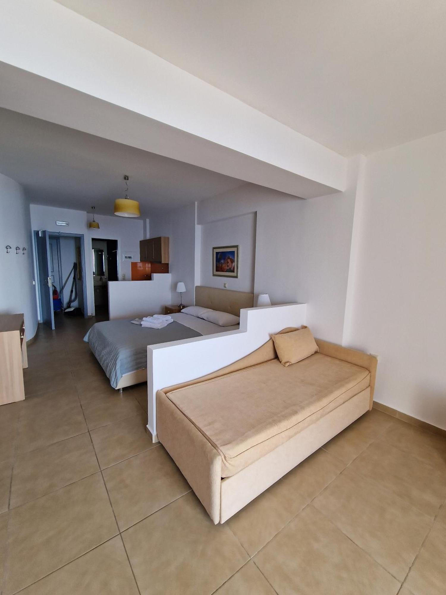 Porto Xronia Aparthotel Khrónia Екстериор снимка