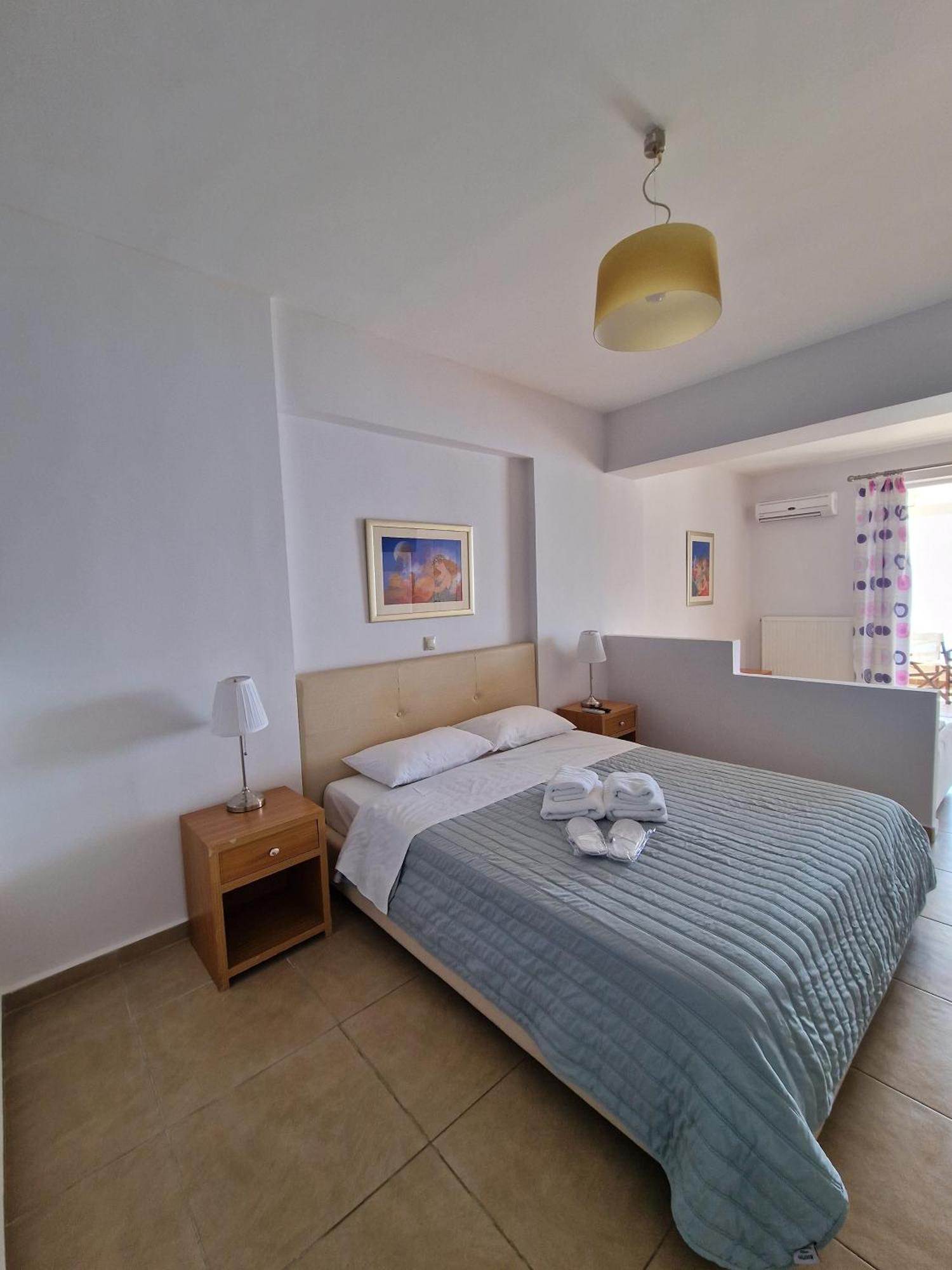 Porto Xronia Aparthotel Khrónia Екстериор снимка