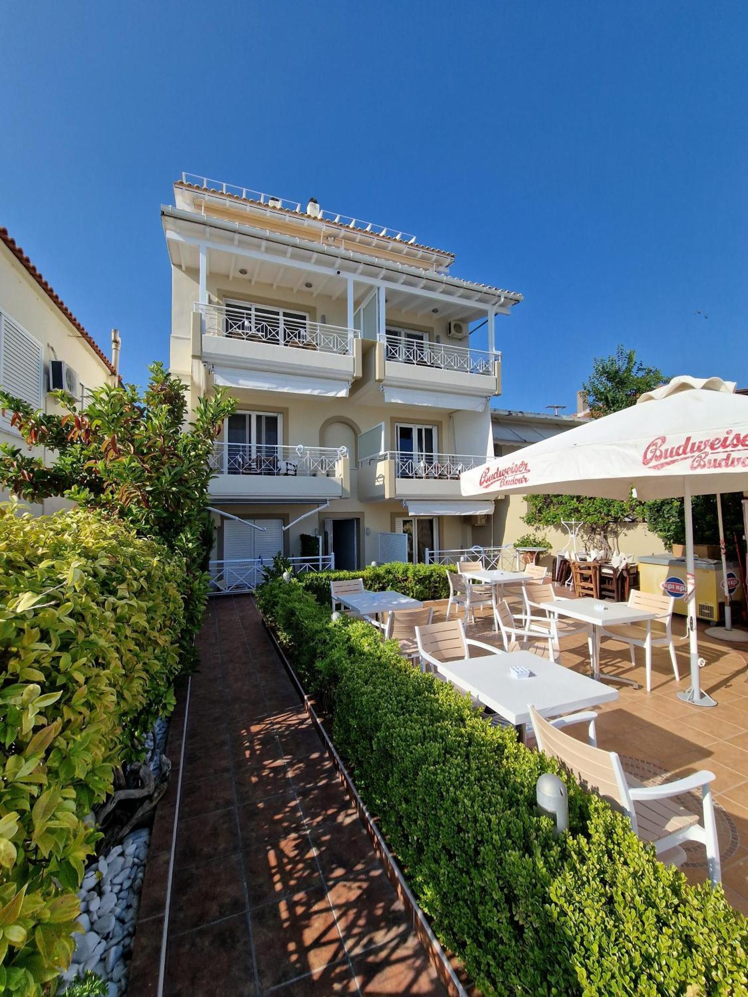 Porto Xronia Aparthotel Khrónia Екстериор снимка